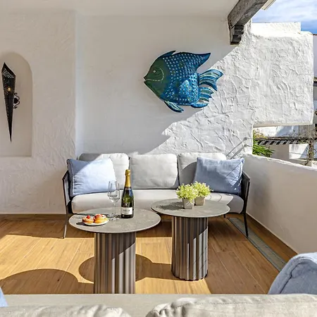 Lejlighed Luxurious In Puente Romano, *