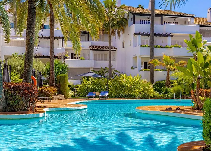 Apartment Luxurious In Puente Romano, *