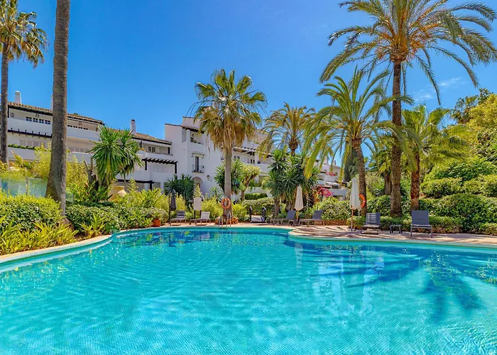 Luxurious In Puente Romano, Apartment *